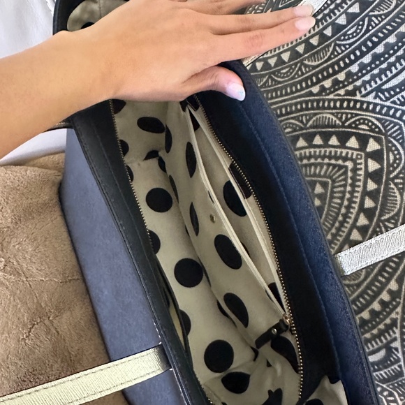 KATE SPADE - Harmony Bennet Place Tote - Large, fits laptop - Black and metallic - Picture 4 of 7